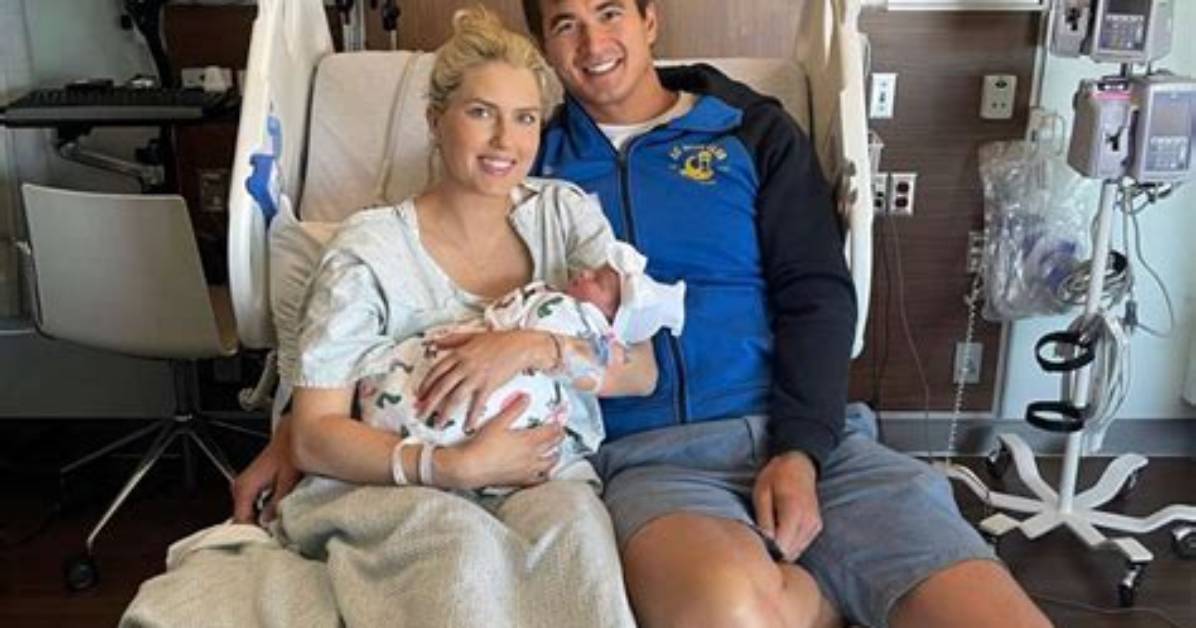 Nathan Adrian: Girlfriend, Net Worth, Tattoos, Smoking & Body Facts