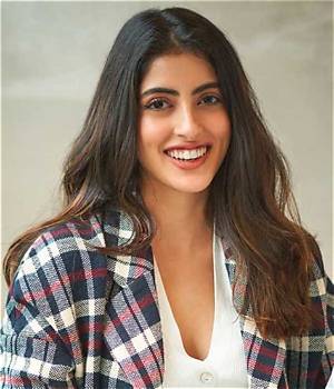 Navya Nanda Bio, Wiki, Age, Height, Husband, Family, Model and Net Worth