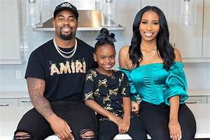 Nfl: Mike Davis Wife Name, Is He Married? More on His Family