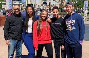 Nia Sioux Parents Are Holly Frazier and Evan Frazier