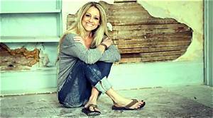 Nicole Curtis Married, Age, Net Worth, Baby, Salary, Husband, Bio