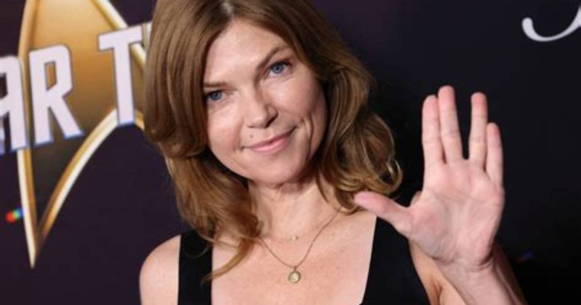 Nicole De Boer Net Worth, Income, Salary, Earnings, Biography