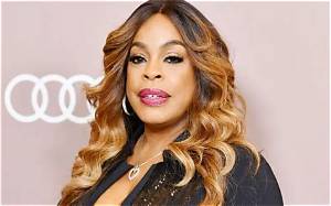 Niecy Nash Bio, Wiki, Net Worth, Age, Daughter, Husband, Mother, Height and Book