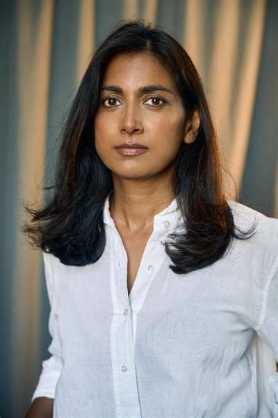 Nimmi Harasgama Age, Wiki, Husband, Instagram, Bio: Is She Married?