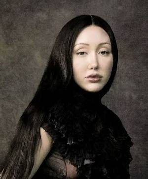 Noah Cyrus Biography, Facts, Net Worth, Songs, Albums, Affair, Boyfriend, Age, Wiki, Family, Height, Parents, Nation Laity, Famous, Real Name, Split