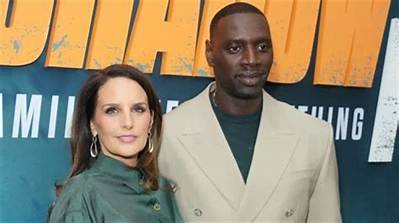 Omar Sy: Wife, Net Worth, Tattoos, Smoking & Body Facts