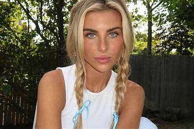 Paige Lorenze Age, Skiing, Parents, Birthday, College, Young, Before, Height