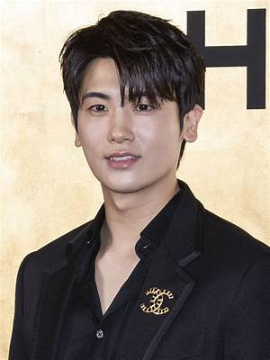 Park Hyung-Sik (Actor) Wiki, Bio, Age, Height, Weight, Gf, Net Worth, Drama Series, Movies