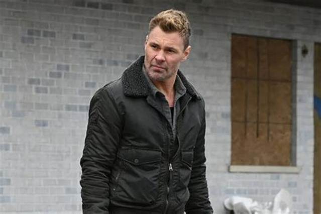 Patrick John Flueger Arm and Shoulder Injury Explained, What Illness Does He Have & Is He Leaving Chicago Pd?
