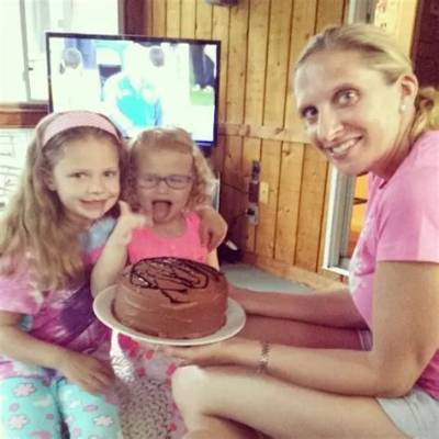 Paul Pabst Cbs Wife and Daughters, Meet the Sports Analyst Family