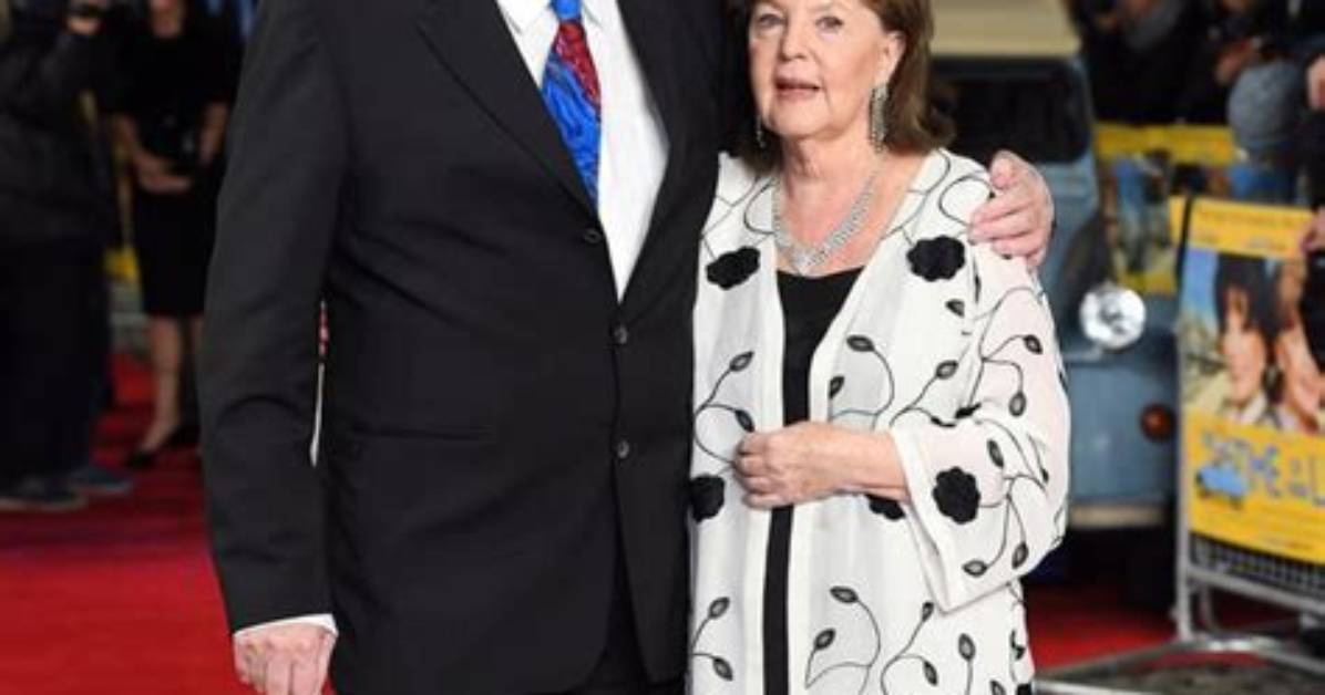 Pauline Collins, Bio, Wiki, Age, Husband, Children, Movies, Net Worth and Salary