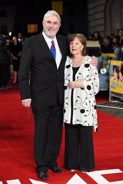 Pauline Collins, Bio, Wiki, Age, Husband, Children, Movies, Net Worth and Salary