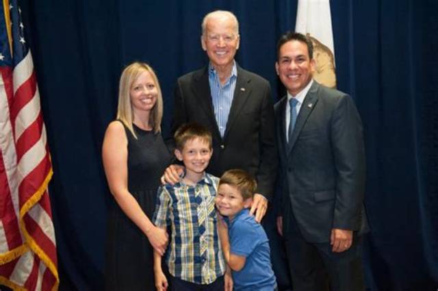 Pete Aguilar (Politician) Age, Wife, Twitter, Salary, and Net Worth