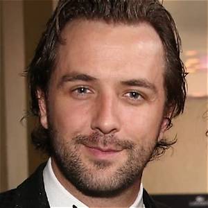 Peter Nottoli Bio, Wiki, Age, Height, Parents, Crystal Reed, and Net Worth.