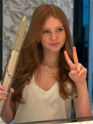 Pixie Curtis Height, Weight, Net Worth, Age, Birthday, Wikipedia, Who, Nationality, Biography