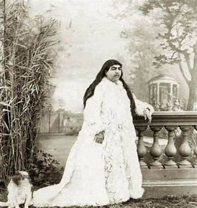 Princess Fatemeh Khanum Persia, Readers Divided as Some Think Story Is True Whilst Others Fake