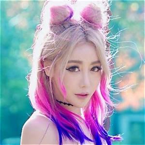 Puzzling Facts About Wengie’s Youtube Success and More About Her Fiancé