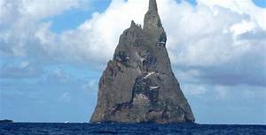 Pyramid Island