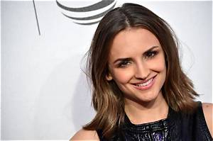 Rachael Leigh Cook Net Worth, Age, Movies, Young, Instagram, Ethnicity