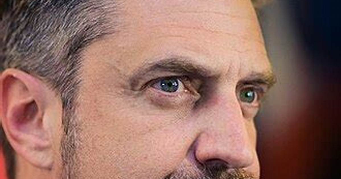 Raul Esparza Biography, Age, Height, Nationality, Wife/Spouse, Theatres, Television, Law & Order: Svu, Net Worth