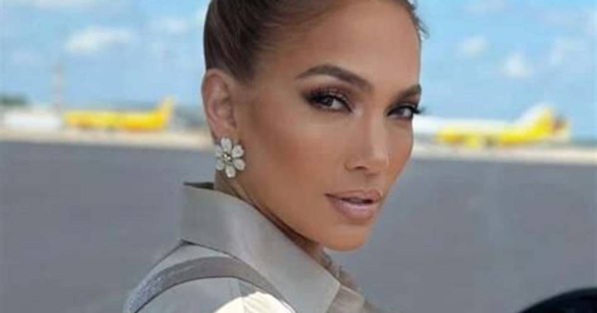 Raymond Lopez Bio, Wiki, Age, Height, Husband, Office, Alderman, Net Worth