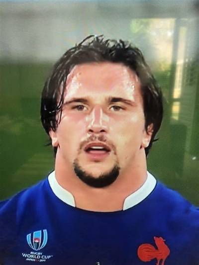 Reddit Discusses the Case of Rugby Player Sam Ballard Who Died of a Slug