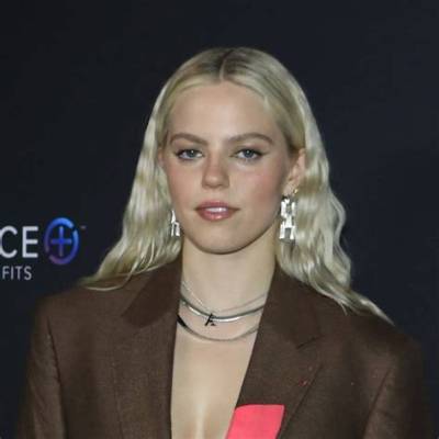 Renee Rapp Age, Height Weight: How Old/Tall Is Renee Rapp? Boyfriend, Wiki Facts