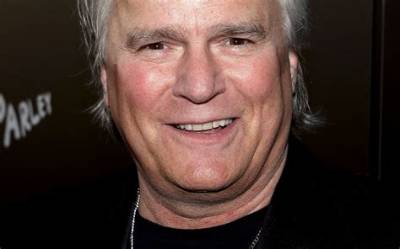 Richard Dean Anderson’s Net Worth, Age, Height, Weight, Girlfriend, Dating, Bio-Wiki