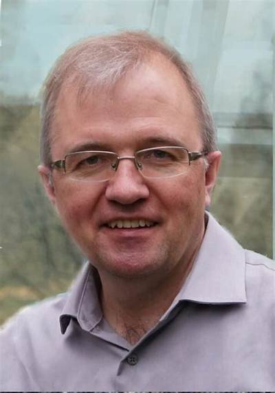 Robert Hawking Biography; Net Worth, Age, Education, Son, Job and Wife of Stephen Hawking’s Son