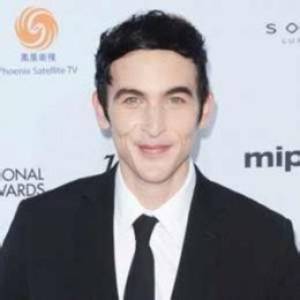 Robin Lord Taylor Biography, Age, Gay, Net Worth and the Walking Dead.