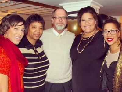 Robin Thede Parents Phyllis and Dave Thede Had a Huge Influence on Her Life