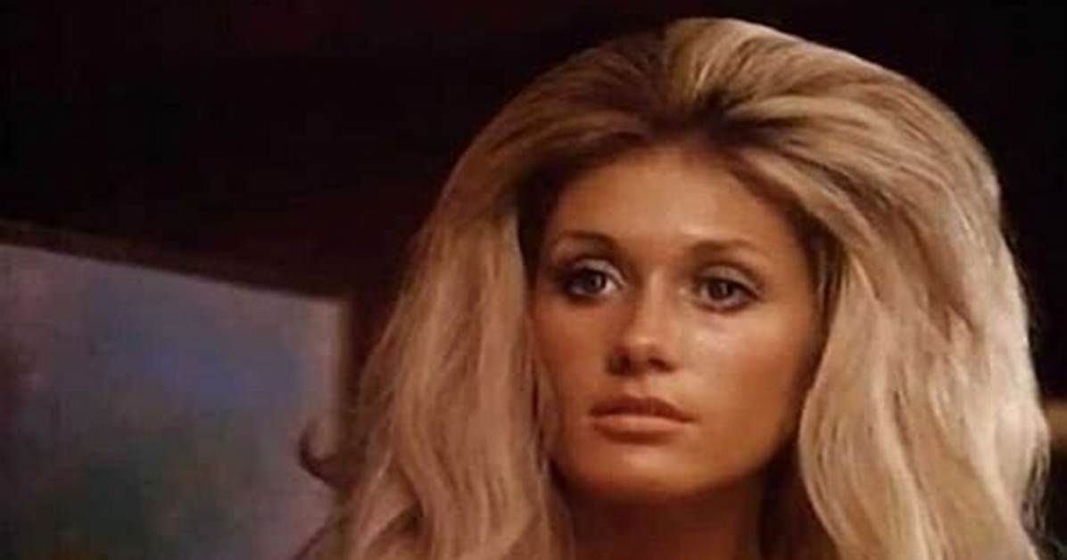 Robyn Hilton Height, Weight, Net Worth, Age, Birthday, Wikipedia, Who, Nationality, Biography