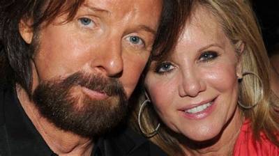 Ronnie Dunn Net Worth, Age, Height, Wife, Girlfriend, Kids, Biography, Wiki