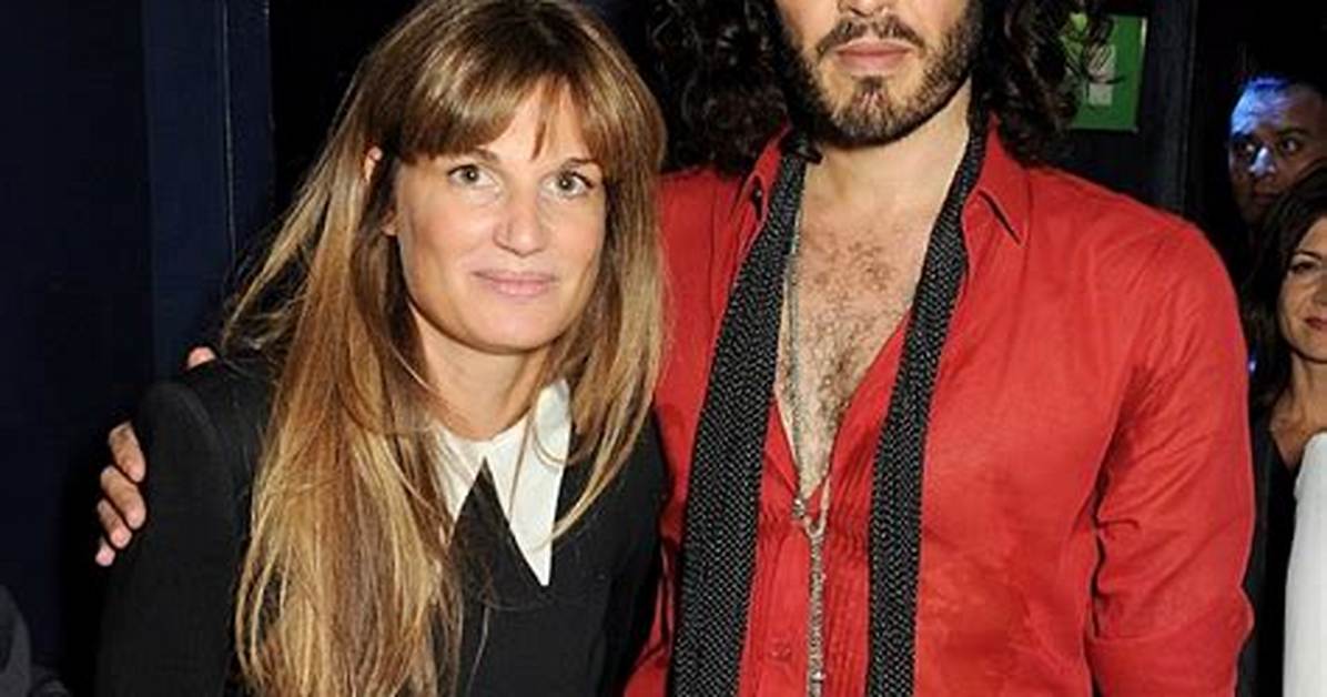 Russell Brand: Girlfriend, Net Worth, Tattoos, Smoking & Body Facts