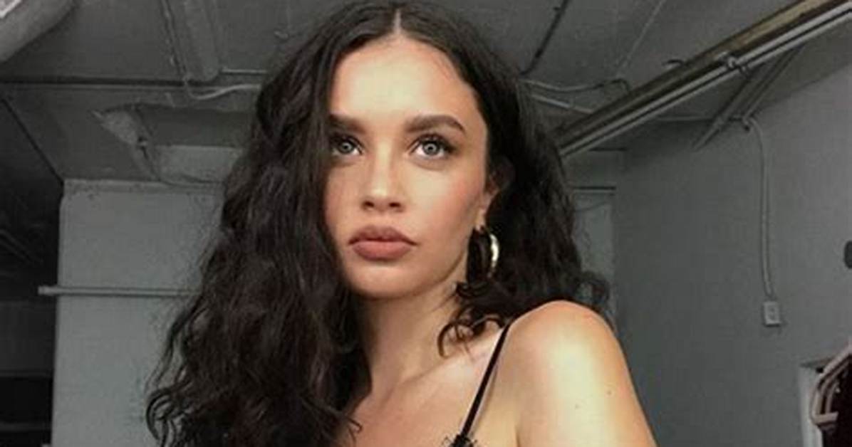 Sabrina Claudio Age, Wiki, Net Worth, Bio, Height, Boyfriend?