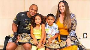 Salina Deleon – Daniel Cormier Wife, Age, Family, Wiki, Instagram Bio