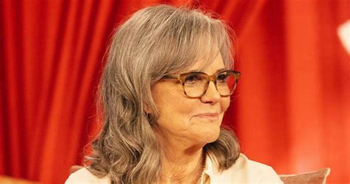 Sally Field Net Worth, Income, Salary, Earnings, Biography