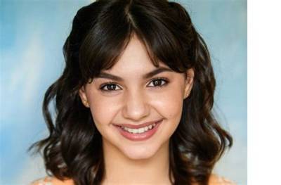 Samantha Lorraine Age and Wikipedia: How Old Is She?