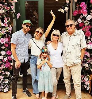Samantha Schacher Feet, Wiki, Husband (Mark Biren) Age, Height Facts
