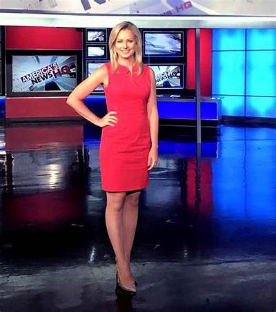 Sandra Smith Bio, Age, Wiki, Measurements, Husband, Lsu, Fox News, Salary, Legs and Net Worth