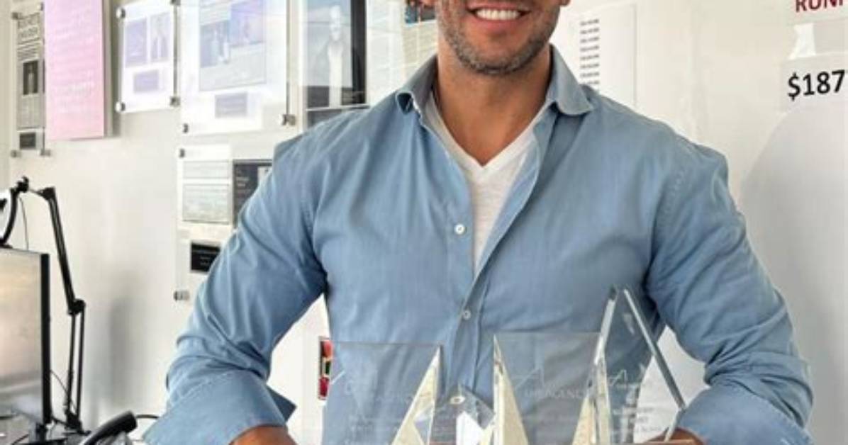 Santiago Arana from Buying Beverly Hills: Net Worth, Age, Wikipedia, Birthday & Instagram of the Real-Estate Agent!