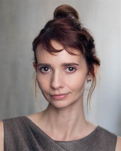 Sarah Beck Mather: Age Height and Family- Is She Trained at the Royal Central School?