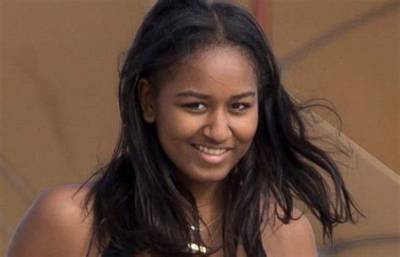 Sasha Obama – Bio, Facts, Wiki, Net Worth, Age, Height, Family, Affair, Ethnicity, Nationality, Malia, Obama Daughters, College, Boyfriend, Prom Date