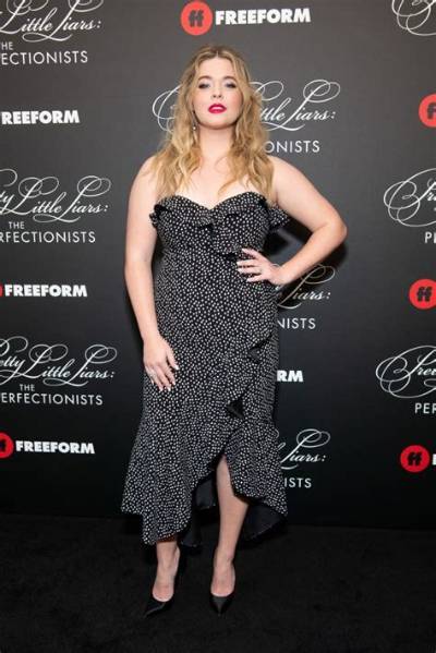 Sasha Pieterse, Age, Wiki, Biography, Height, Weight, Net Worth, Ethnicity, Religion, Affair, Dating, Married, Alison of Pretty Little Liars