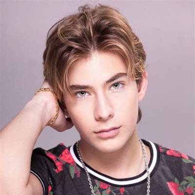 Sawyer Sharbino (Actor) Wiki, Bio, Age, Height, Weight, Net Worth, Sisters, Family, Career, Facts