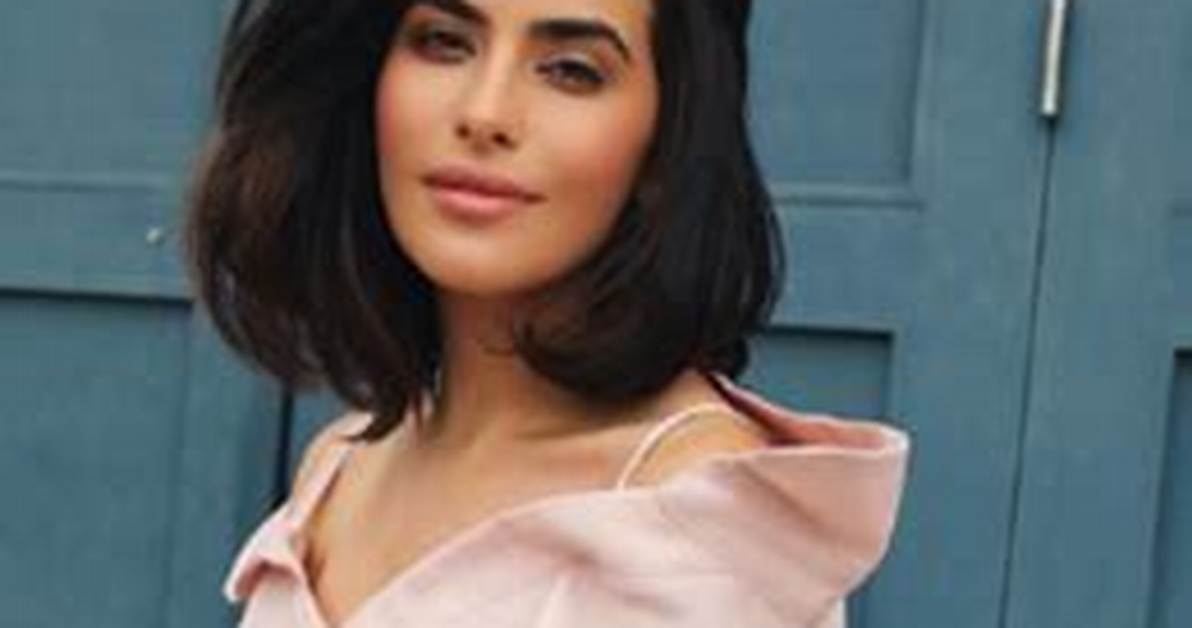 Sazan Hendrix (Blogger) Bio, Wiki, Age, Height, Family, Husband and Net Worth.