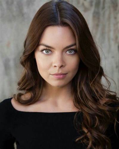 Scarlett Byrne Bio, Wiki, Age, Family, Husband, Movies, Tv Shows and Net Worth