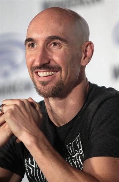 Scott Menville Height: How Tall Is Scott Menville?