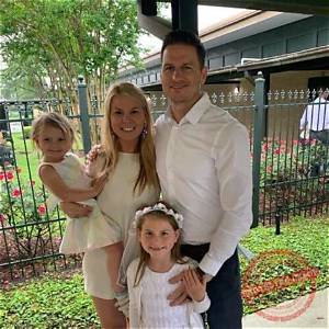 Sean Fazende Bio, Wiki, Age, Height, Wife, Children, Fox8, Salary, Net Worth