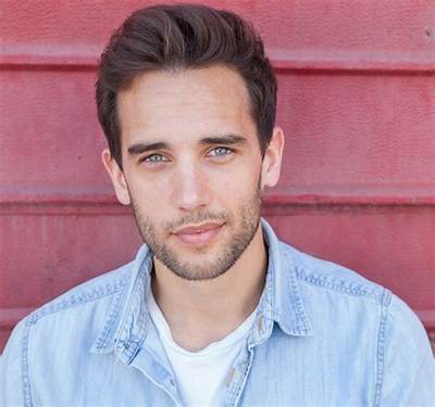 Sebastian Sacco Wikipedia and Age, Meet the Actor on Instagram